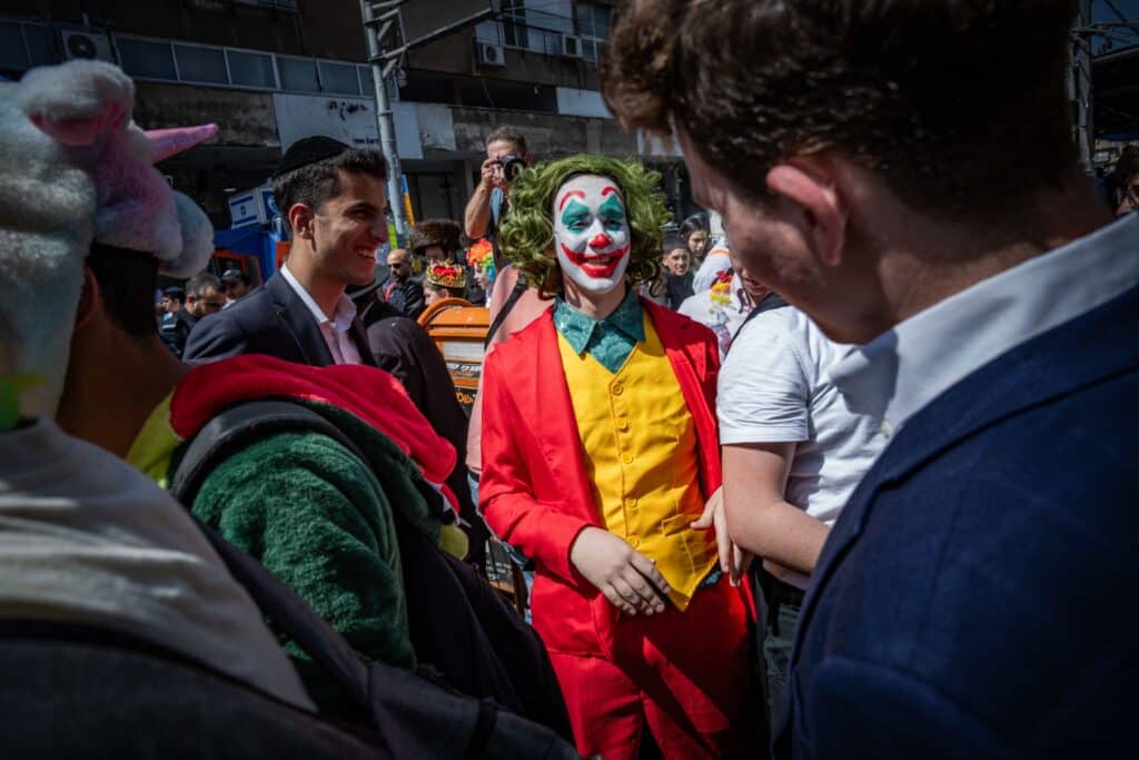 בעין המצלמה: הצלמים תיעדו את חג הפורים בבני ברק