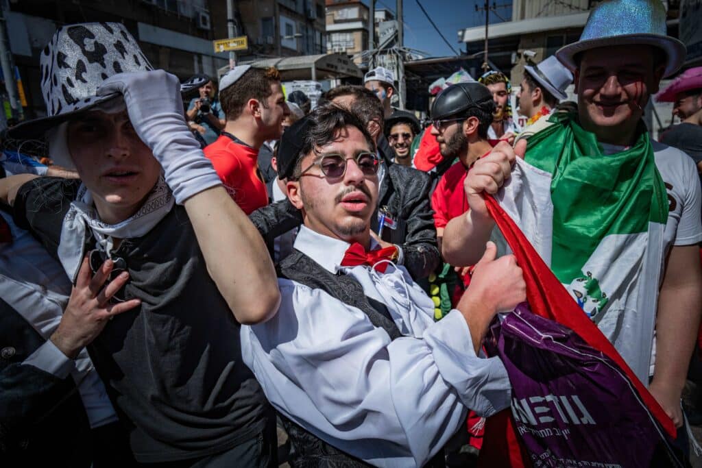 בעין המצלמה: הצלמים תיעדו את חג הפורים בבני ברק