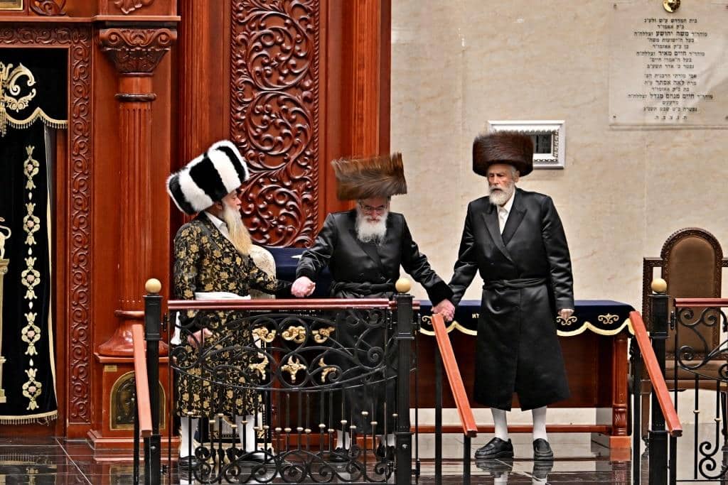 מקריאת המגילה ועד לפורים שפיל: פורים בחצר הקודש ויז'ניץ