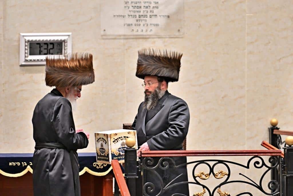 מקריאת המגילה ועד לפורים שפיל: פורים בחצר הקודש ויז'ניץ