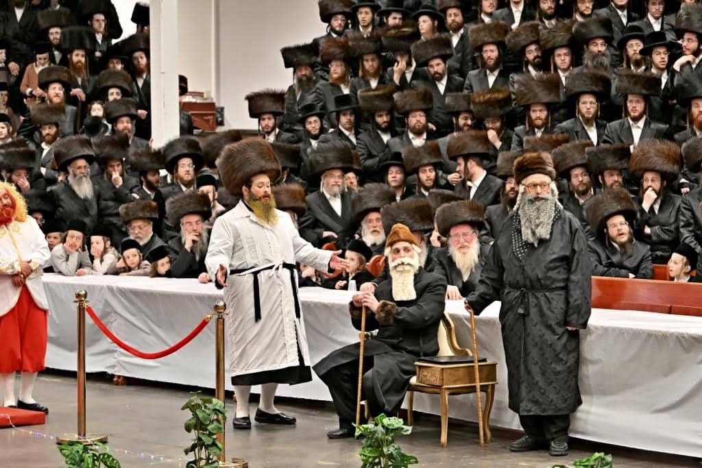 מקריאת המגילה ועד לפורים שפיל: פורים בחצר הקודש ויז'ניץ