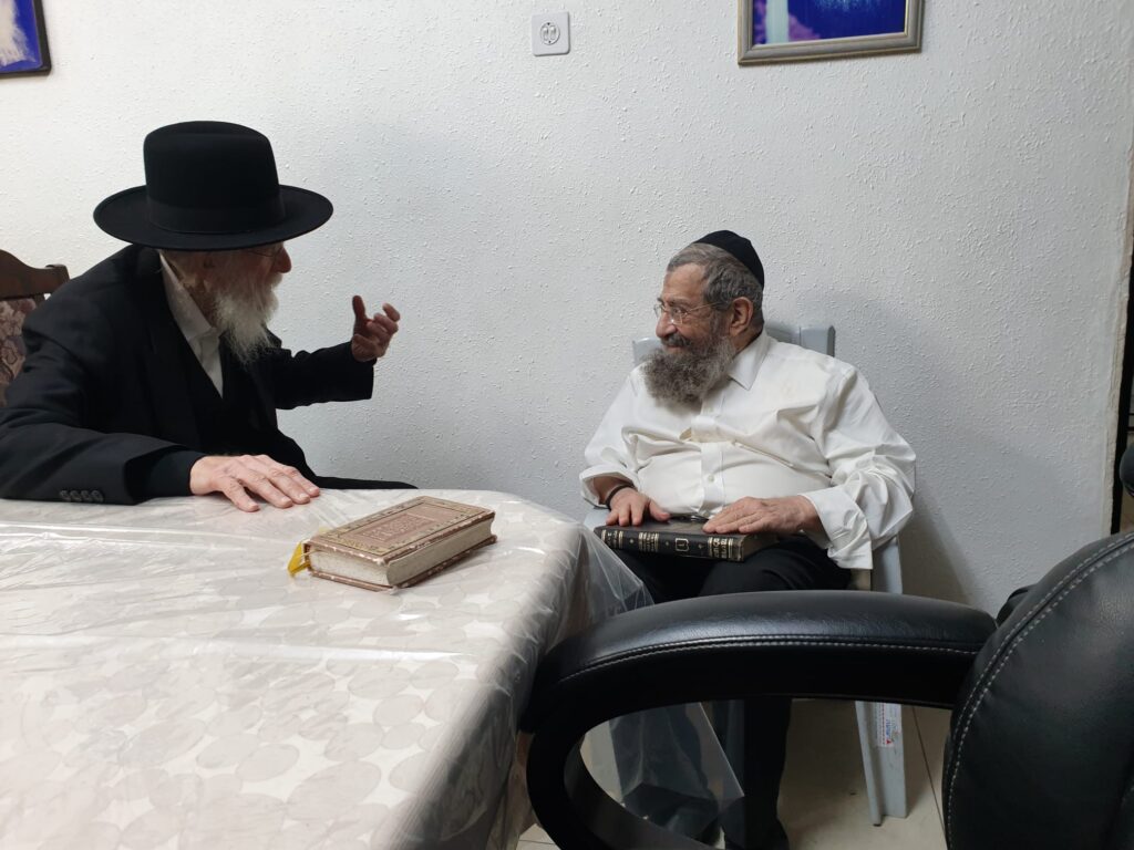 גלריה מסכמת: המונים עלו לנחם את רבני משפחת בן שמעון