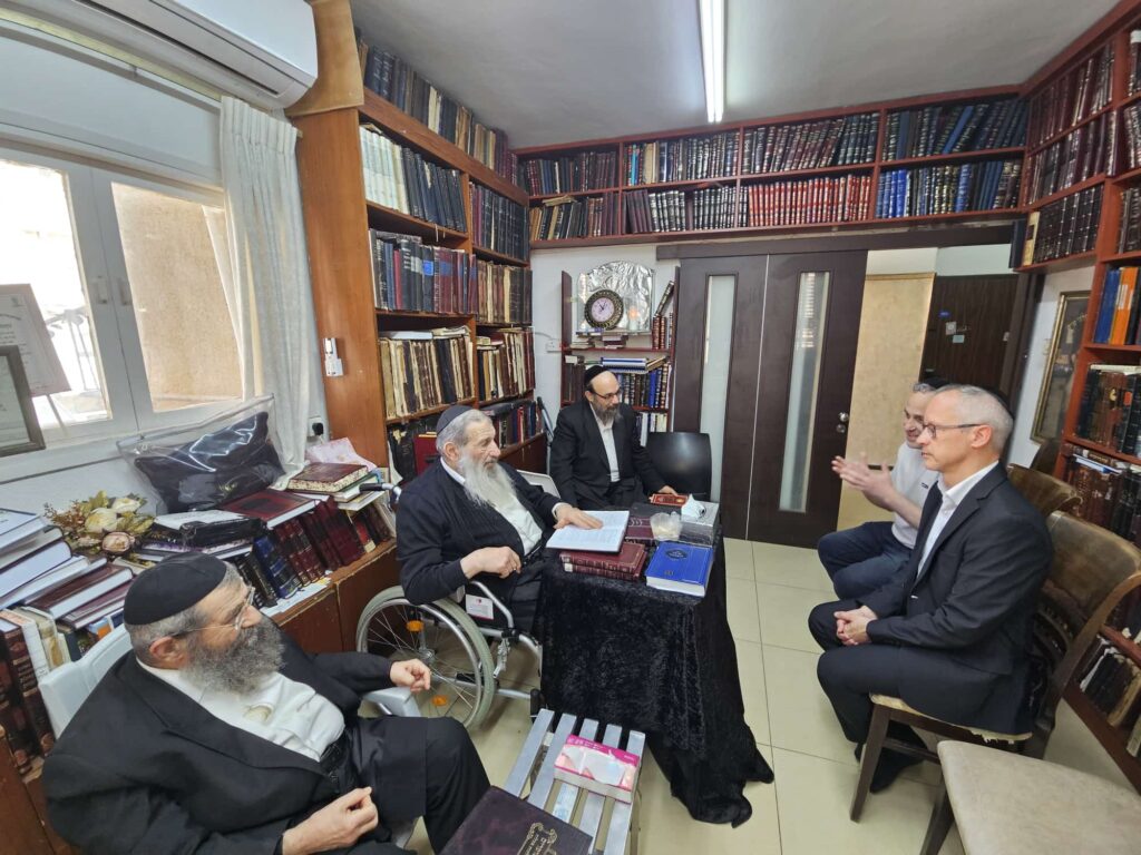 גלריה מסכמת: המונים עלו לנחם את רבני משפחת בן שמעון