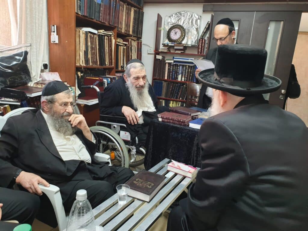 גלריה מסכמת: המונים עלו לנחם את רבני משפחת בן שמעון