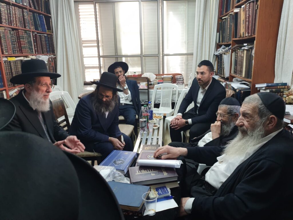 גלריה מסכמת: המונים עלו לנחם את רבני משפחת בן שמעון