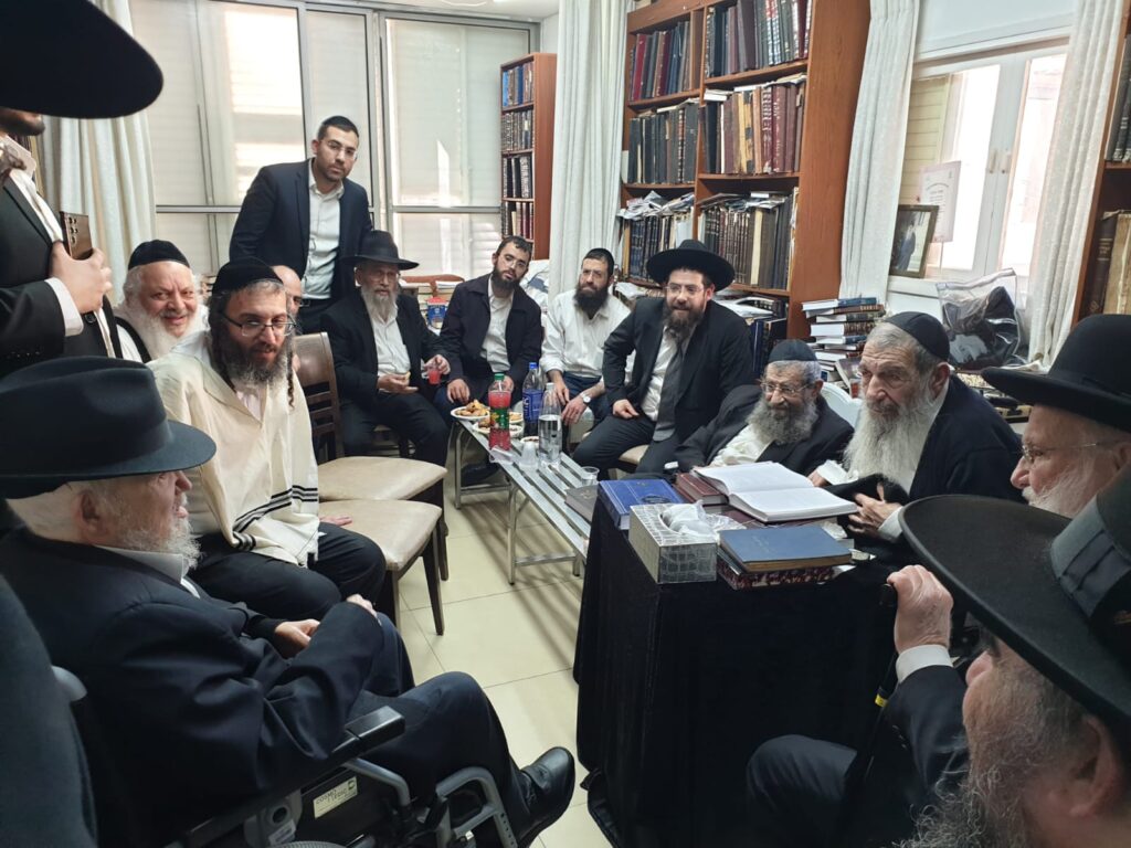 גלריה מסכמת: המונים עלו לנחם את רבני משפחת בן שמעון