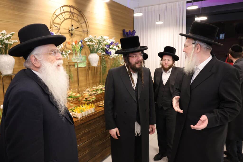 עורכי הדין אהרן פינק ואברהם זינגר חנכו את המשרדים החדשים בירושלים