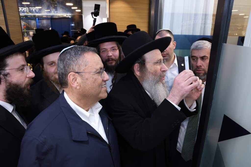 עורכי הדין אהרן פינק ואברהם זינגר חנכו את המשרדים החדשים בירושלים