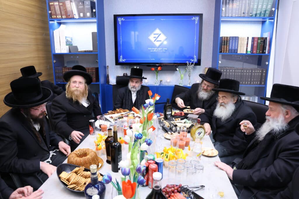 עורכי הדין אהרן פינק ואברהם זינגר חנכו את המשרדים החדשים בירושלים