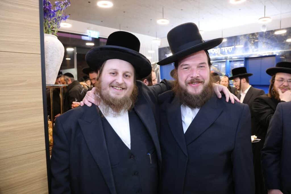 עורכי הדין אהרן פינק ואברהם זינגר חנכו את המשרדים החדשים בירושלים