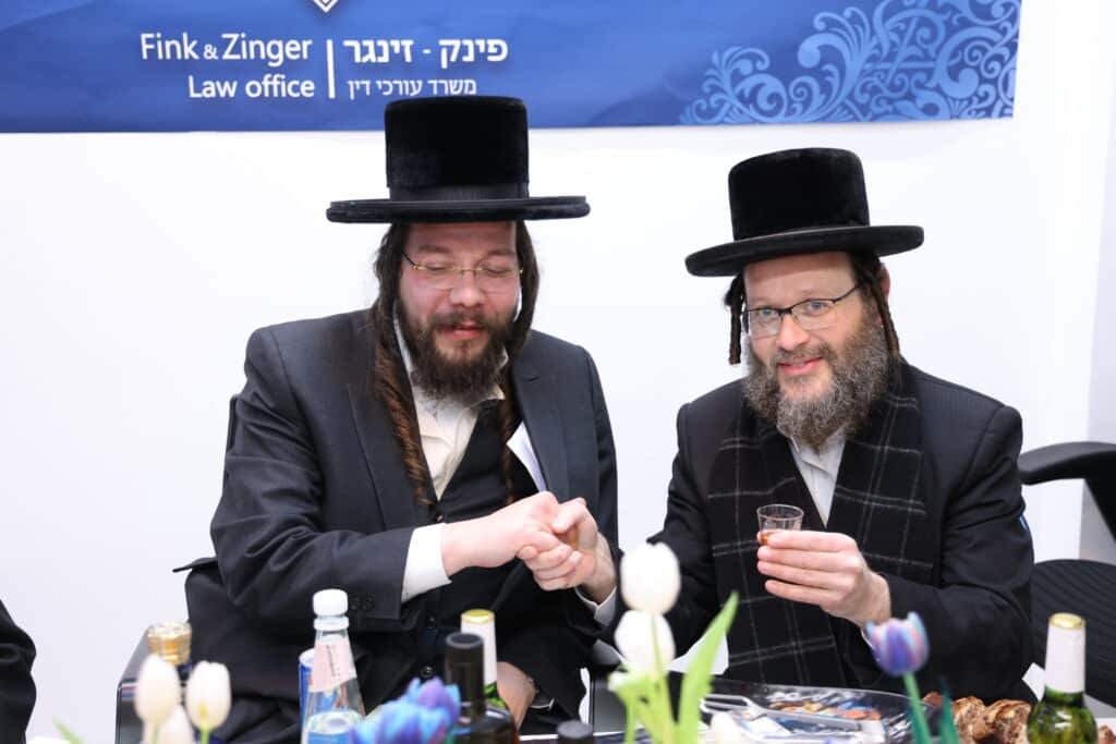 עורכי הדין אהרן פינק ואברהם זינגר חנכו את המשרדים החדשים בירושלים