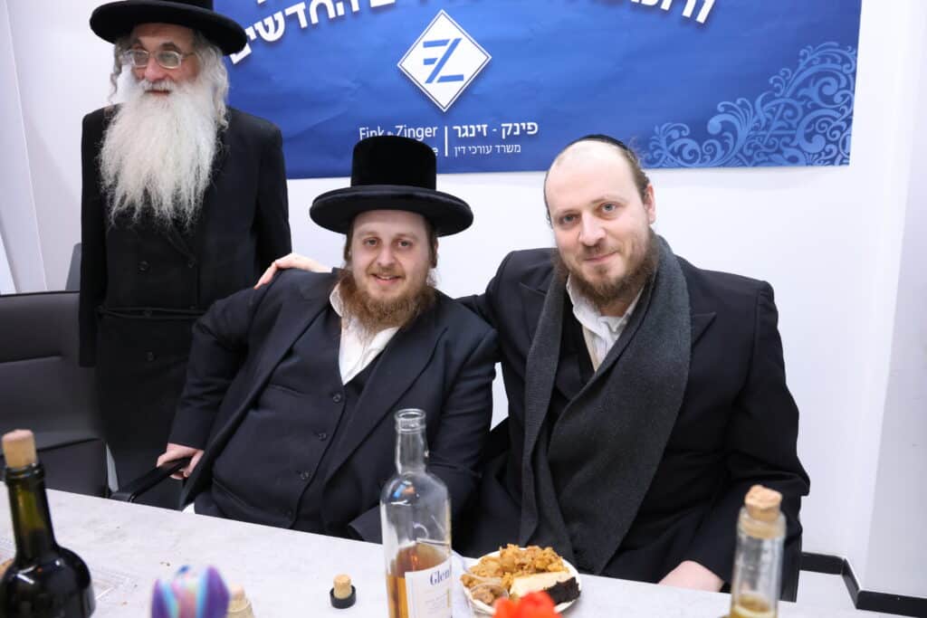 עורכי הדין אהרן פינק ואברהם זינגר חנכו את המשרדים החדשים בירושלים