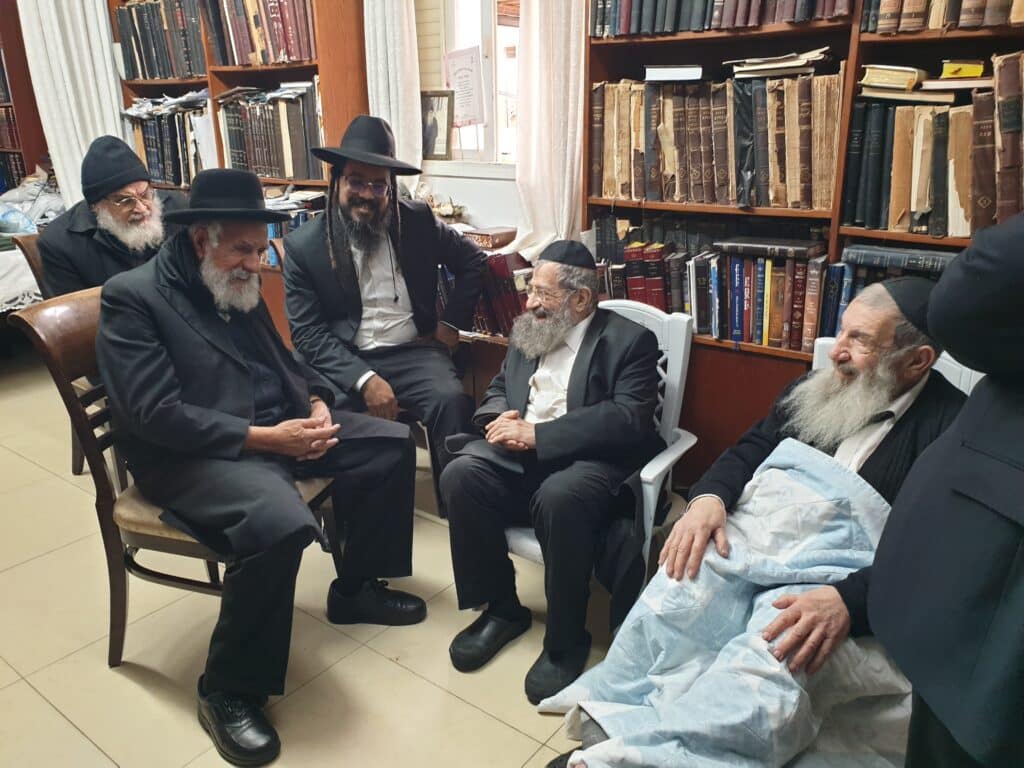 גלריה מסכמת: המונים עלו לנחם את רבני משפחת בן שמעון