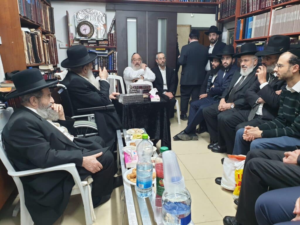 גלריה מסכמת: המונים עלו לנחם את רבני משפחת בן שמעון