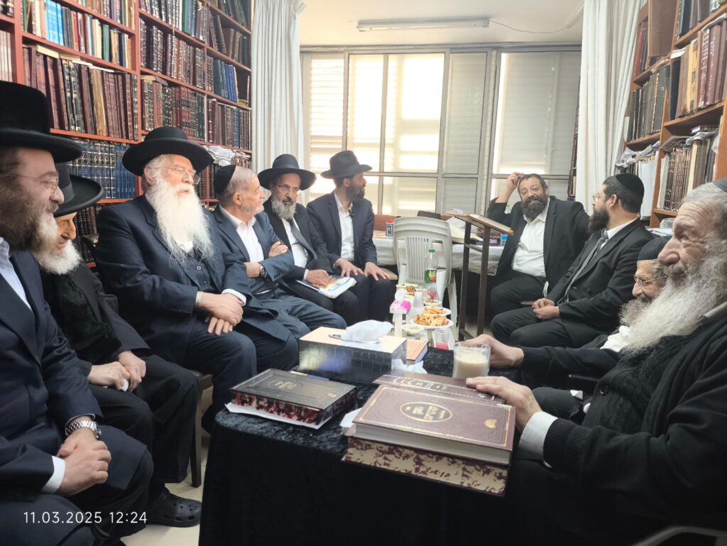 גלריה מסכמת: המונים עלו לנחם את רבני משפחת בן שמעון