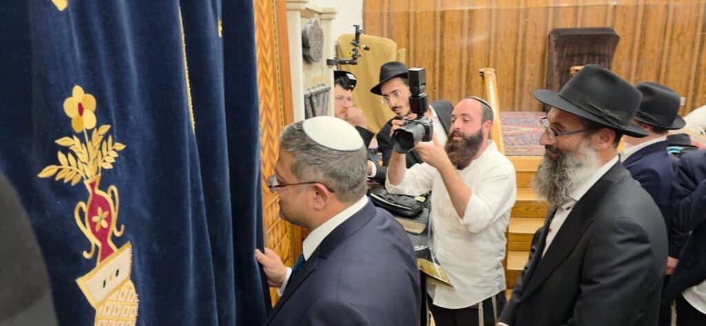 השר בן גביר ב-770: "הרבי דורש תנועה – לא לחכות לנס"