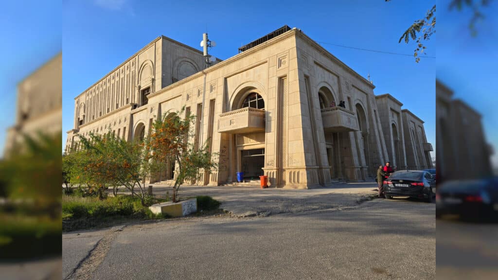 סוכן הנסיעות הישראלי במסע בארצות אוייב | ריאיון נועז