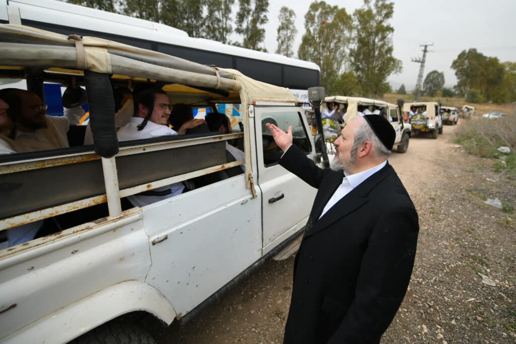 90 אוטובוסים הובילו 5,000 בחורי ישיבות מביתר עילית לצפון