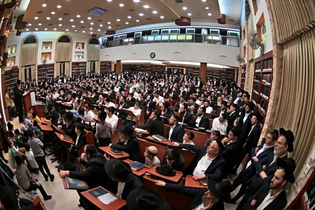 מרן הגרמ"ה הירש חיזק את בחורי ישיבות 'בין הזמנים'