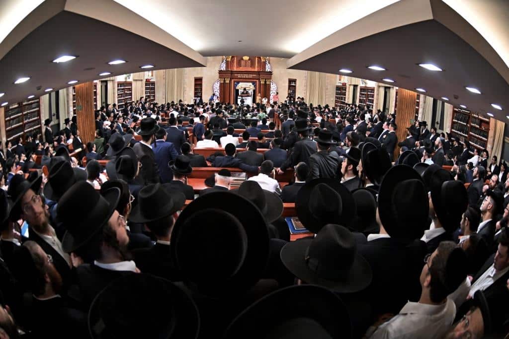 מרן הגרמ"ה הירש חיזק את בחורי ישיבות 'בין הזמנים'