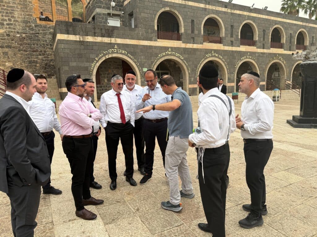 כמאה אלף איש צפויים להגיע להילולת רבי מאיר בעל הנס בטבריה כמאה אלף איש צפויים להגיע להילולת רבי מאיר בעל הנס בטבריה