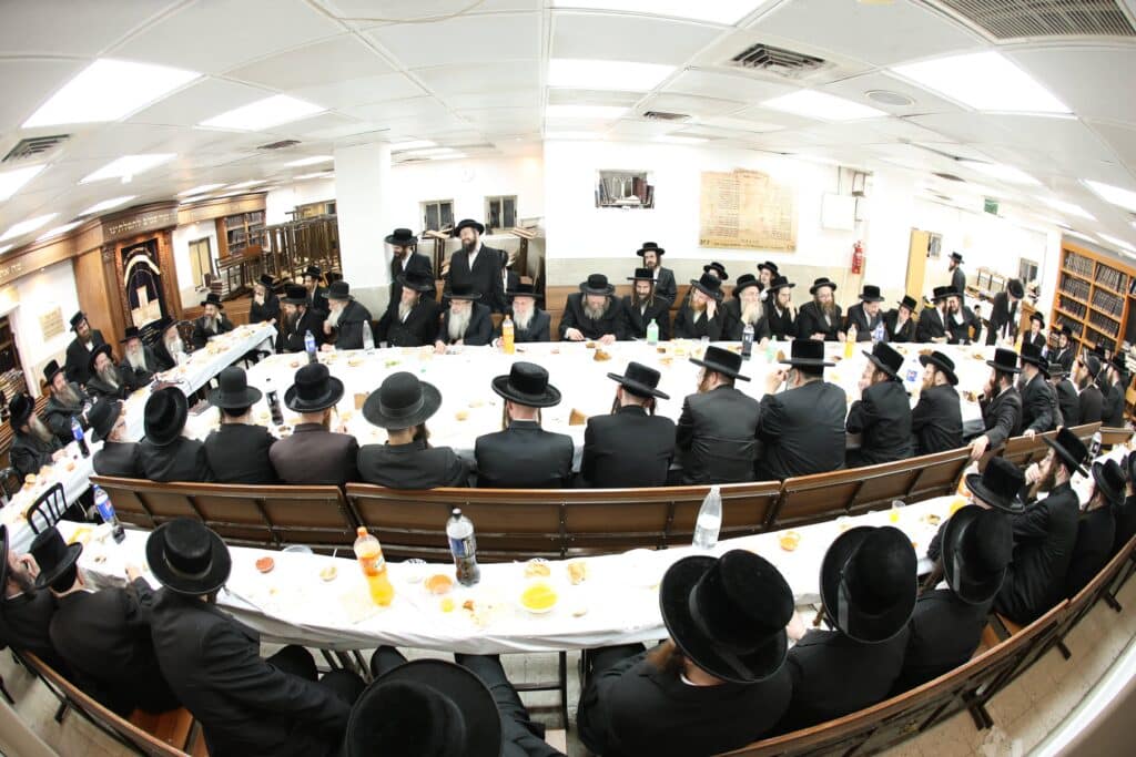 בראשות האדמו"ר: בצאנז טשאקאווע ערכו הילולא ל-'דברי חיים'