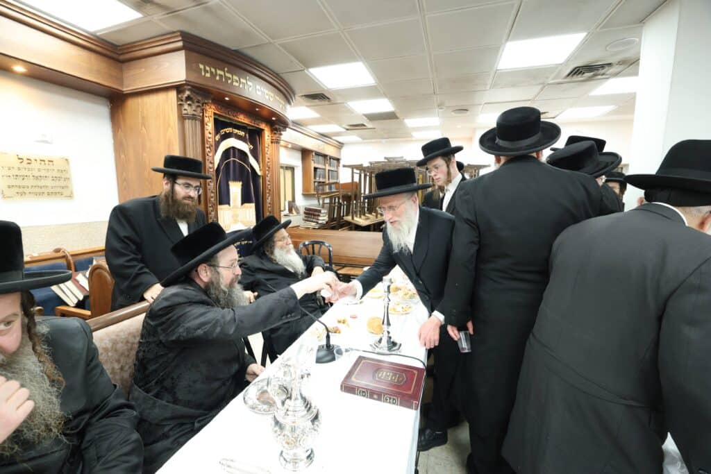 בראשות האדמו"ר: בצאנז טשאקאווע ערכו הילולא ל-'דברי חיים'