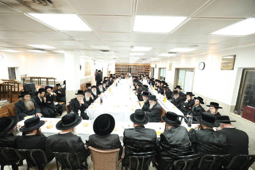 בראשות האדמו"ר: בצאנז טשאקאווע ערכו הילולא ל-'דברי חיים'