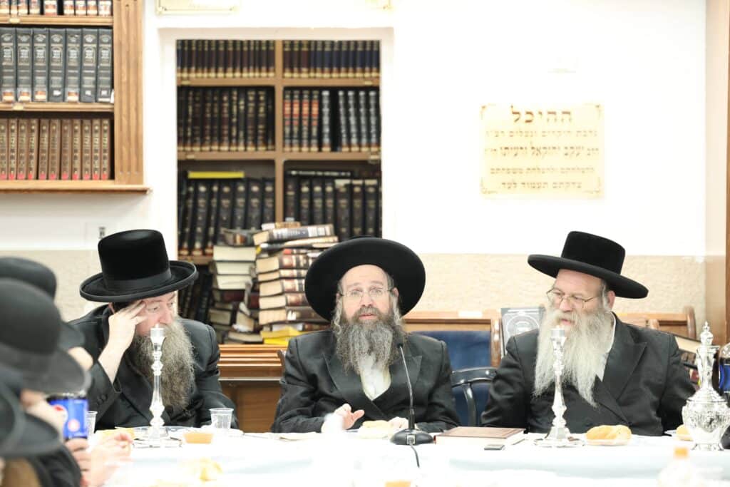 בראשות האדמו"ר: בצאנז טשאקאווע ערכו הילולא ל-'דברי חיים'