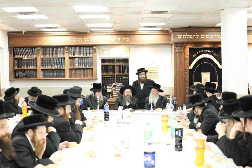 בראשות האדמו"ר: בצאנז טשאקאווע ערכו הילולא ל-'דברי חיים'