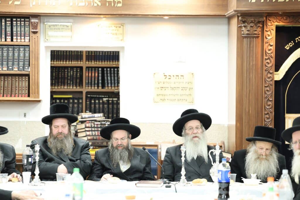 בראשות האדמו"ר: בצאנז טשאקאווע ערכו הילולא ל-'דברי חיים'