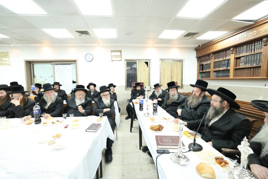 בראשות האדמו"ר: בצאנז טשאקאווע ערכו הילולא ל-'דברי חיים'