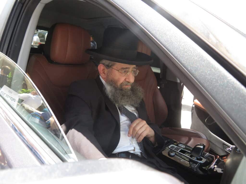 רגעי כאב וגעגוע במסע הלוויה של הגר"מ מאזוז זצוק"ל