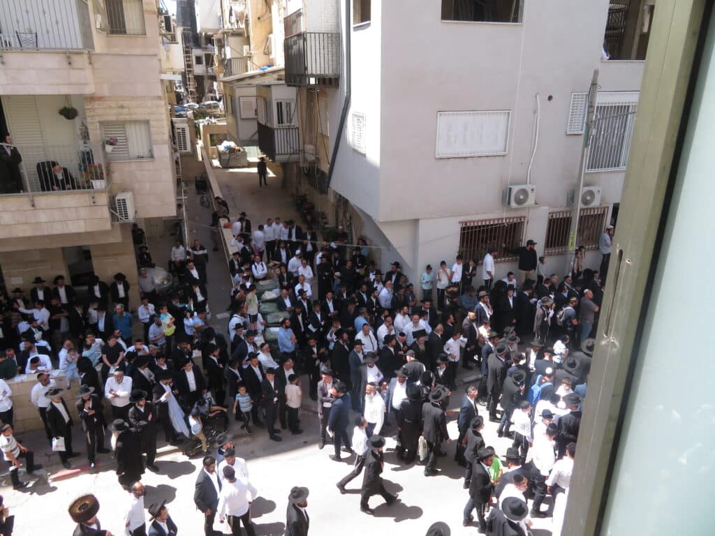 רגעי כאב וגעגוע במסע הלוויה של הגר"מ מאזוז זצוק"ל