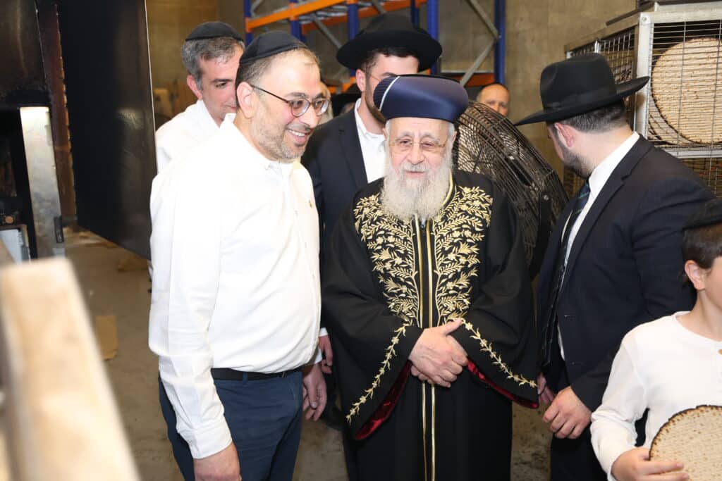 אשדוד: הראשון לציון מסר שיעור הלכתי ואפה מצות מצווה