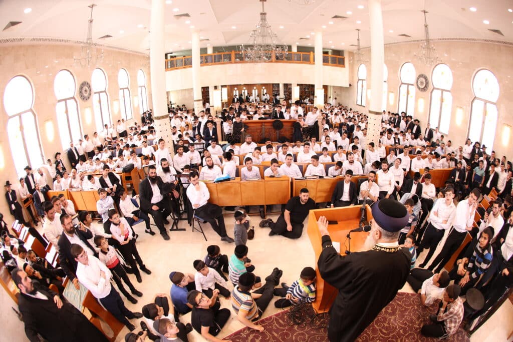 אשדוד: הראשון לציון מסר שיעור הלכתי ואפה מצות מצווה