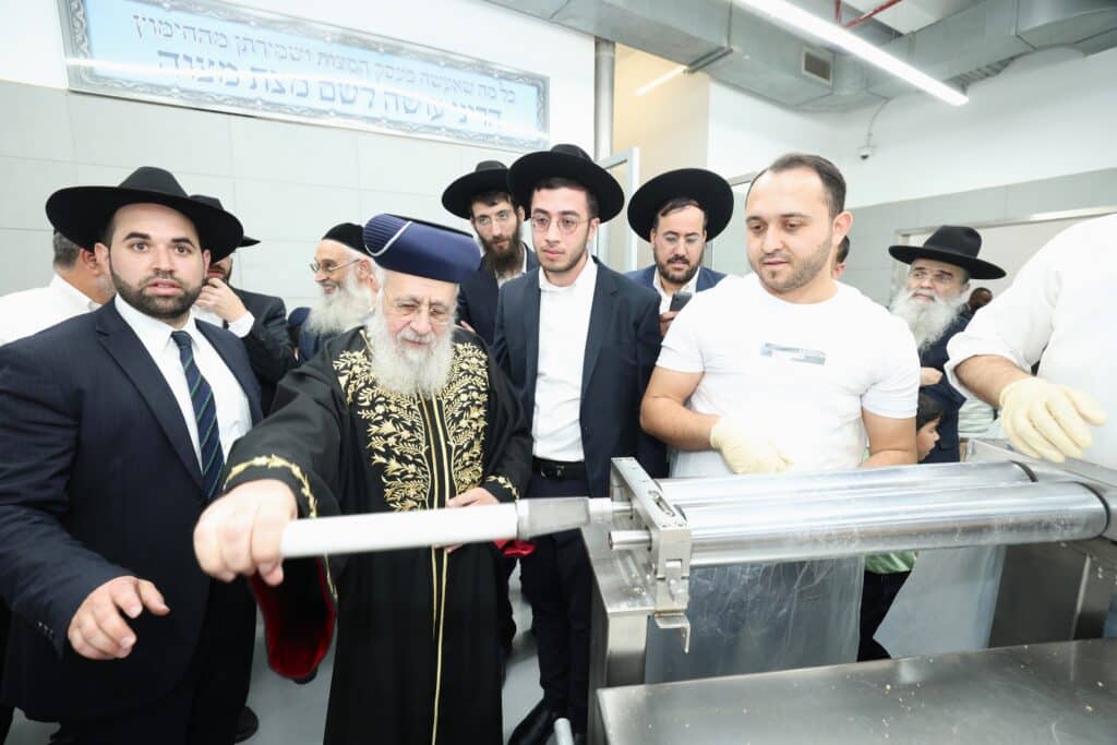 אשדוד: הראשון לציון מסר שיעור הלכתי ואפה מצות מצווה