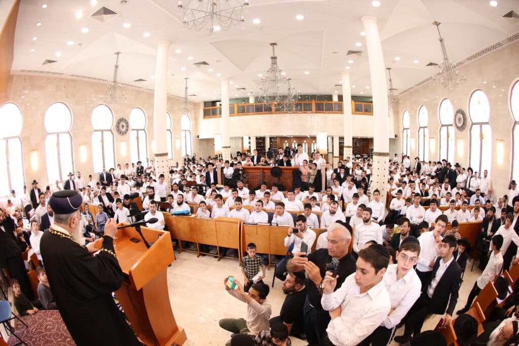 אשדוד: הראשון לציון מסר שיעור הלכתי ואפה מצות מצווה