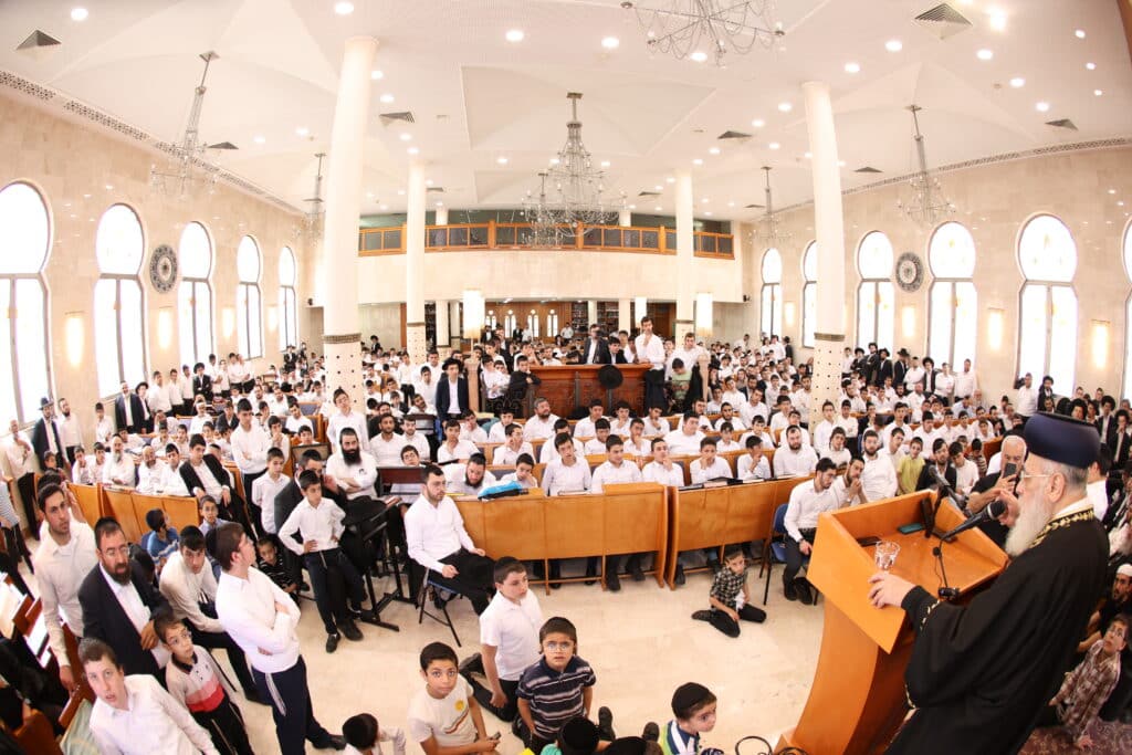 אשדוד: הראשון לציון מסר שיעור הלכתי ואפה מצות מצווה