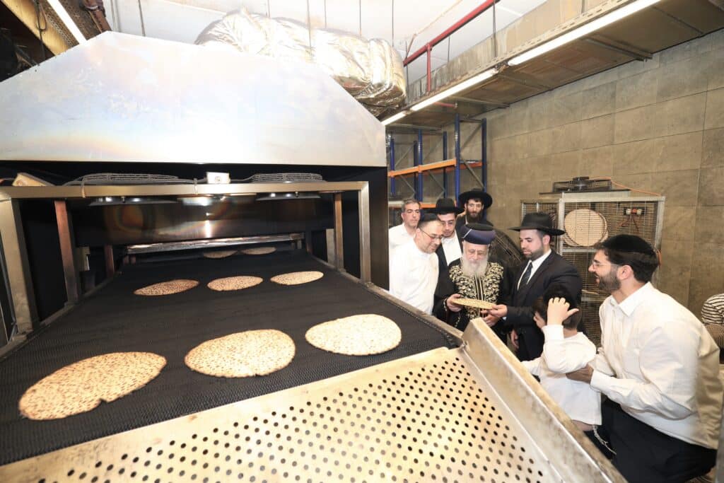 אשדוד: הראשון לציון מסר שיעור הלכתי ואפה מצות מצווה