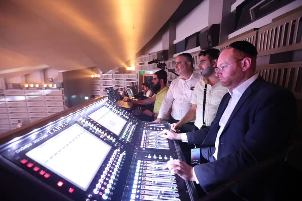 המגיד מישרים וגדולי הזמר קיימו ערב הכנה לליל הסדר