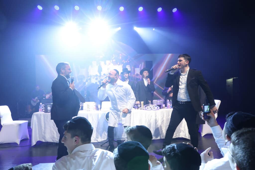 המגיד מישרים וגדולי הזמר קיימו ערב הכנה לליל הסדר