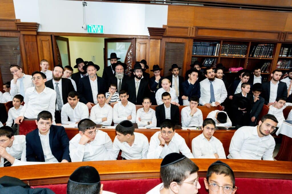 מודיעין עילית: 'סדר' לחמש מאות בחורים ושיחות מגדולי הרבנים