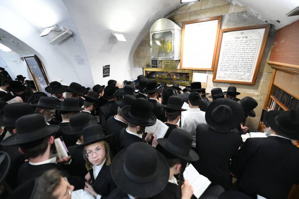 90 אוטובוסים הובילו 5,000 בחורי ישיבות מביתר עילית לצפון