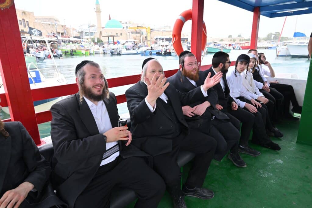 90 אוטובוסים הובילו 5,000 בחורי ישיבות מביתר עילית לצפון