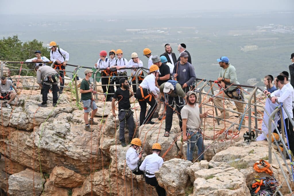 90 אוטובוסים הובילו 5,000 בחורי ישיבות מביתר עילית לצפון