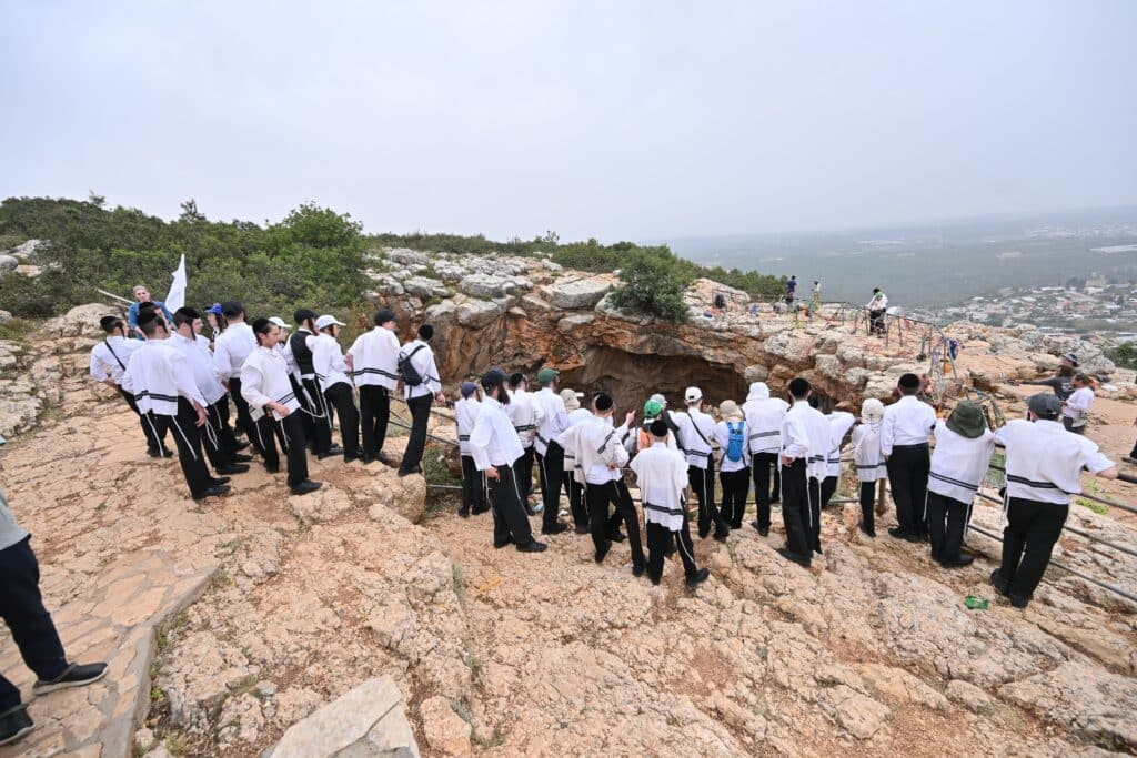 90 אוטובוסים הובילו 5,000 בחורי ישיבות מביתר עילית לצפון