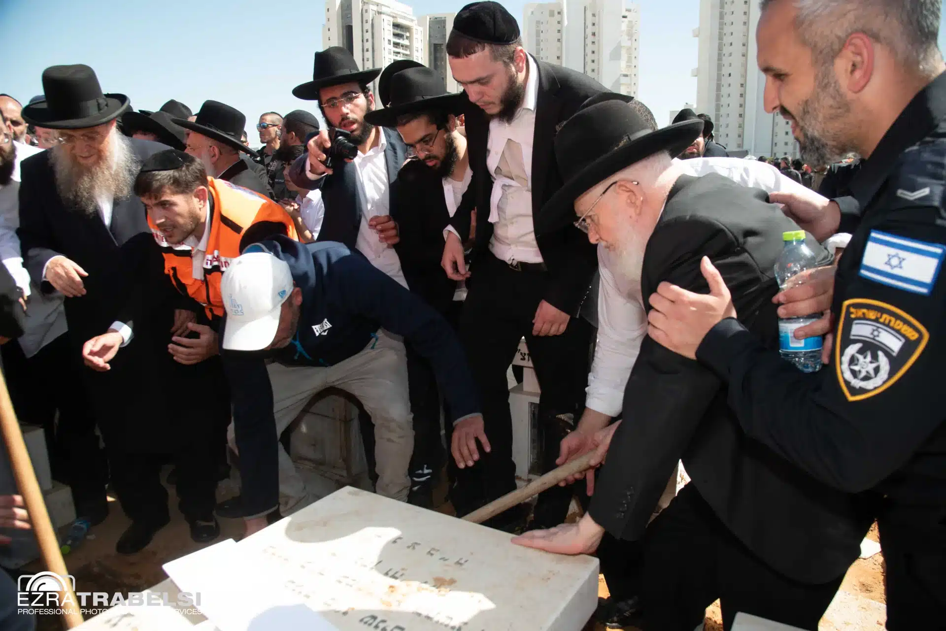 מההספדים ועד לקבורה: אחר מיטתו של מרן הגרמ מאזוז זצל