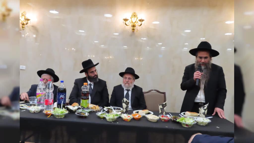 קהילת נווה אחיעזר מתכנסת לזכרו של הרב חפץ רחמים זצ"ל