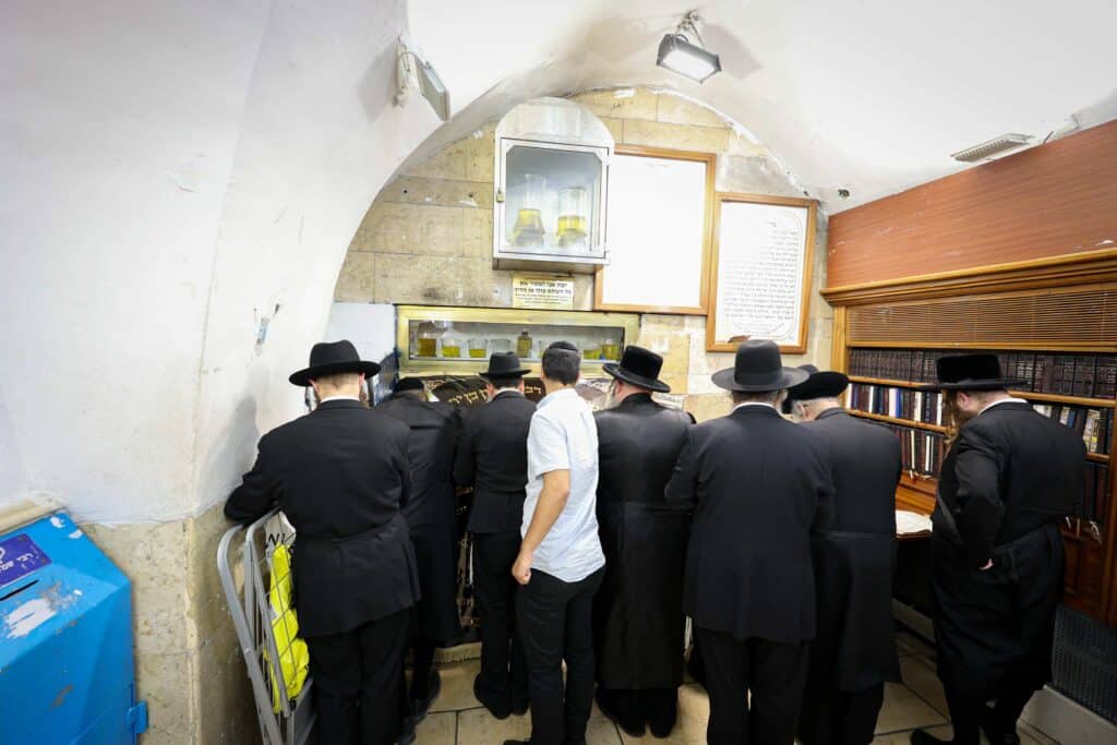 הצלם החסידי תיעד: המתחם הענק שבו ידליק ר' מיילך את מירון